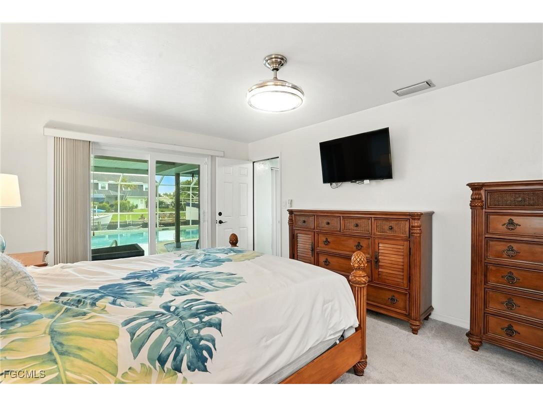 4558 Vinewood Circle North Fort Myers FL 33903 2025008560 image27
