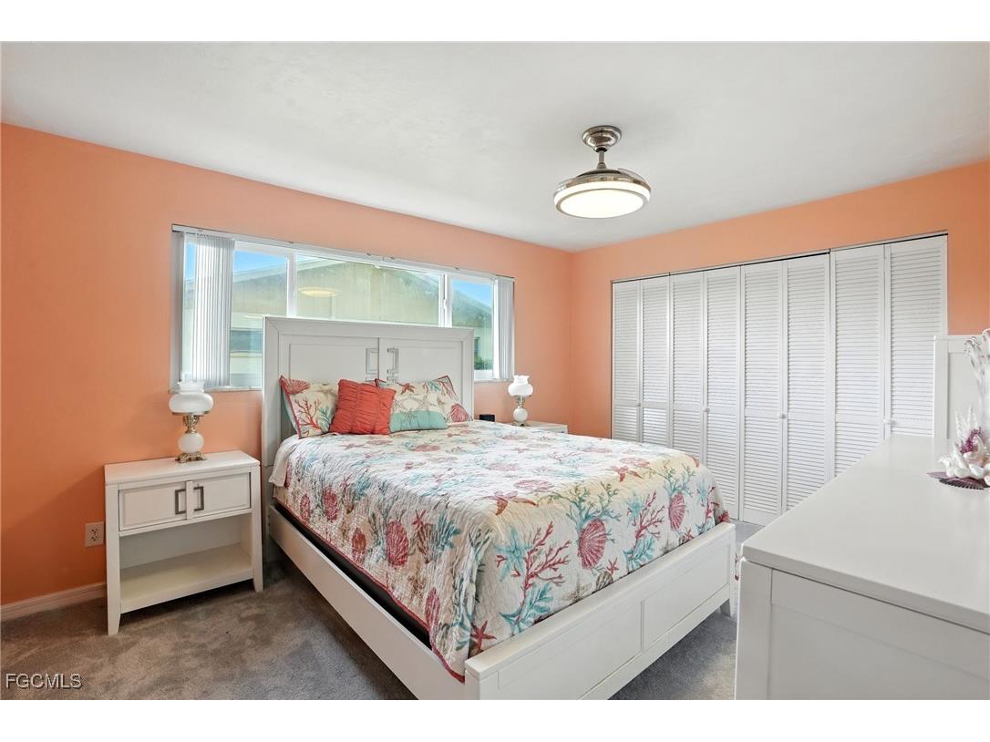 4558 Vinewood Circle North Fort Myers FL 33903 2025008560 image33