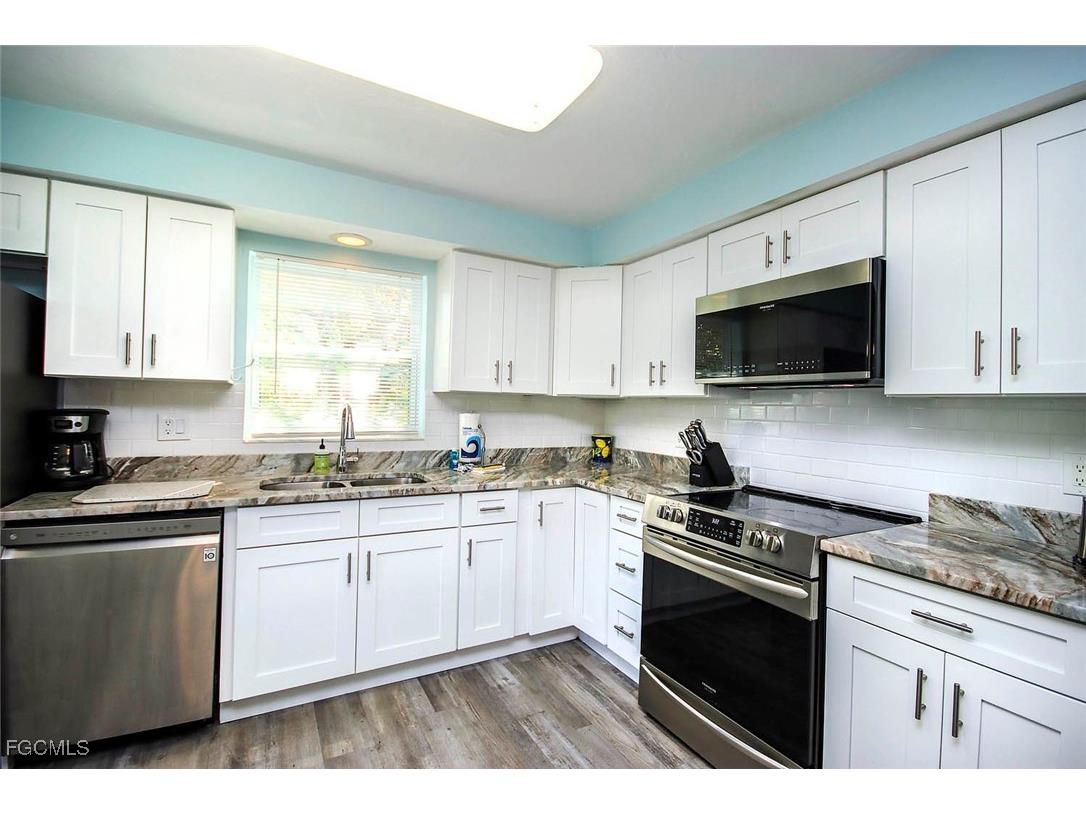 4560 Brainard Bayou Road Sanibel FL 33957 2025004454 image8