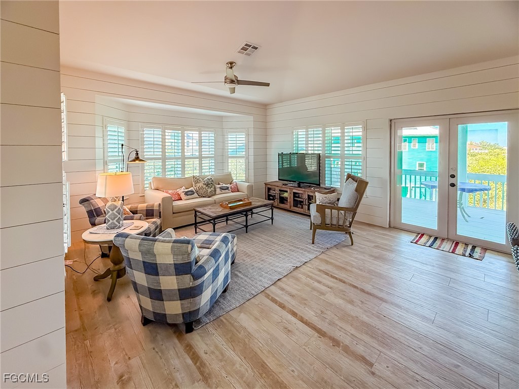 4560 Conch Shell Drive Upper Captiva FL 33924 2025019622 image36