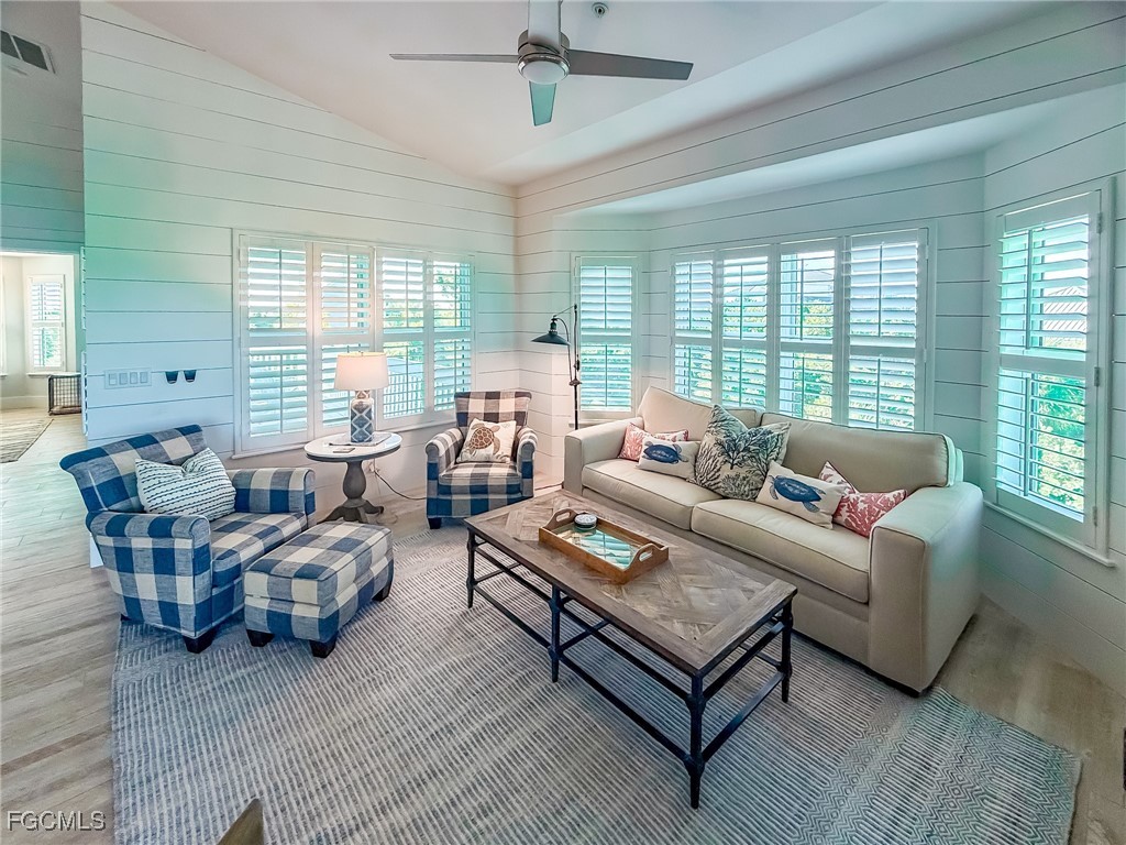 4560 Conch Shell Drive Upper Captiva FL 33924 2025019622 image38