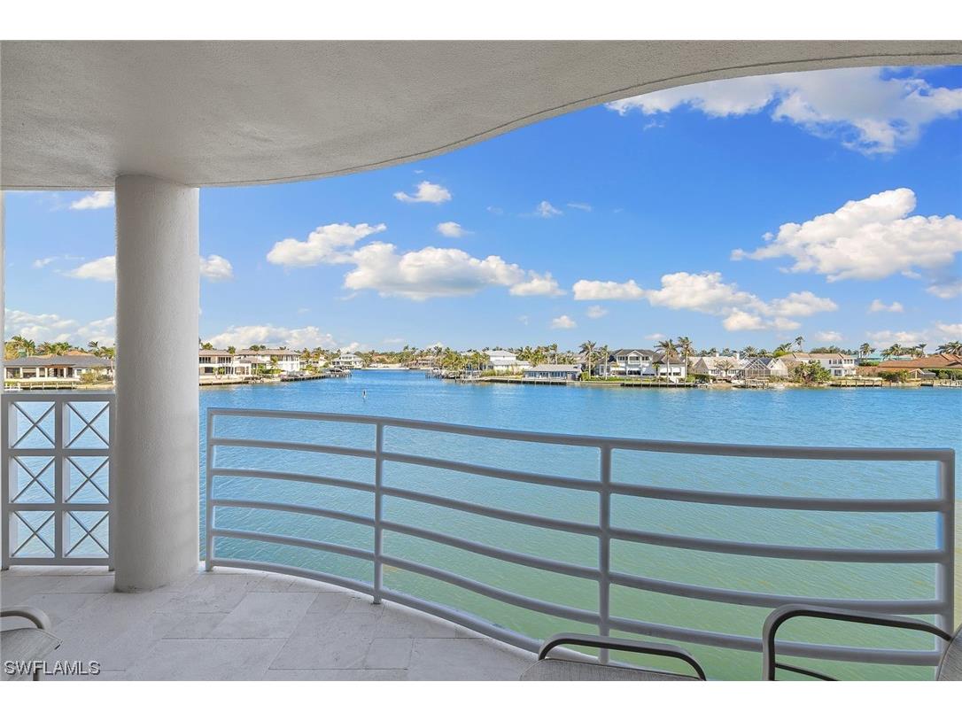 4560 Gulf Shore Boulevard N #3-243 Naples FL 34103 223013157 image1