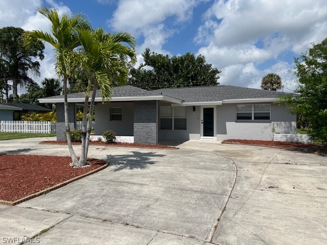 4562 Tennyson Drive North Fort Myers FL 33903 224056207 image1