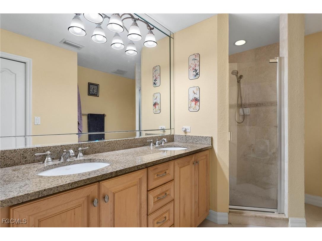 4566 SE 5th Place #105 Cape Coral FL 33904 2025017282 image16