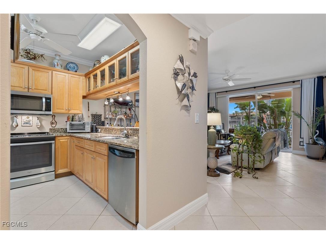 4566 SE 5th Place #105 Cape Coral FL 33904 2025017282 image5