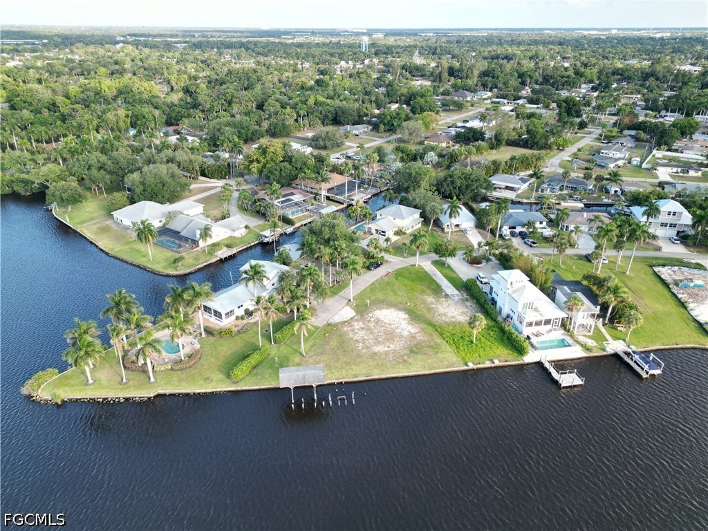 4567 E Riverside Drive Fort Myers FL 33905 2026019565 image1