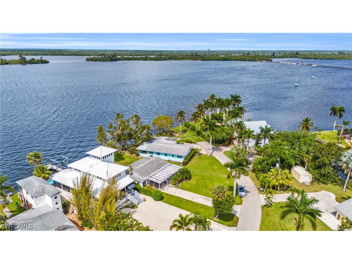 4567 E Riverside Drive Fort Myers FL 33905 224026178 image1