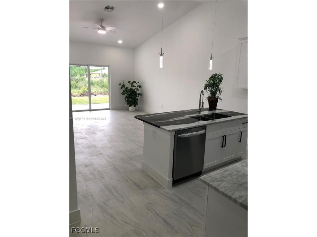 4568/4570 Golfview Boulevard Lehigh Acres FL 33973 2025017517 image6