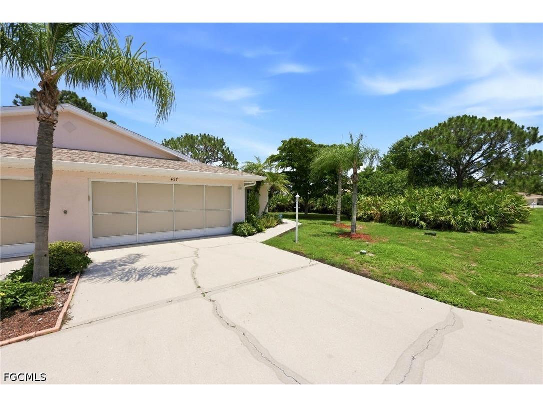 457 Bethany Village Circle Lehigh Acres FL 33936 2026026797 image2