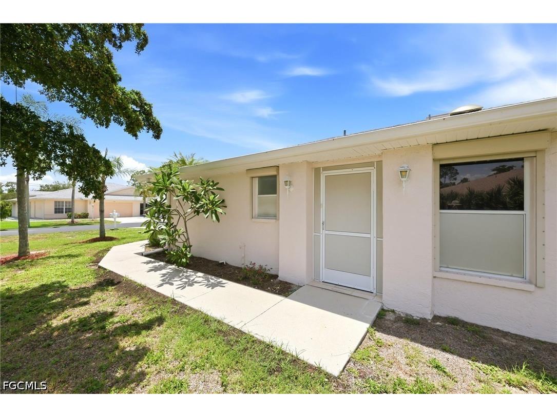 457 Bethany Village Circle Lehigh Acres FL 33936 2026026797 image4