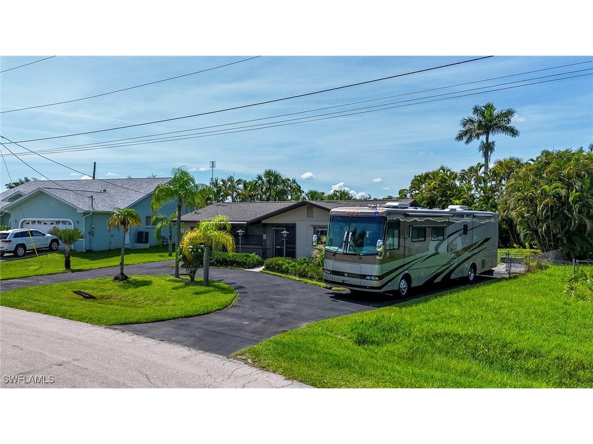 457 Grenier Drive North Fort Myers FL 33903 225057345 image1