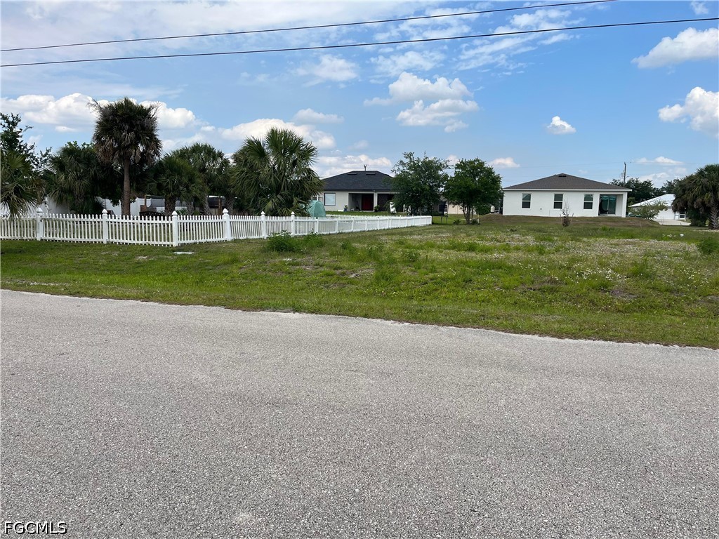 457 Petite Avenue Lehigh Acres FL 33974 2026018962 image2
