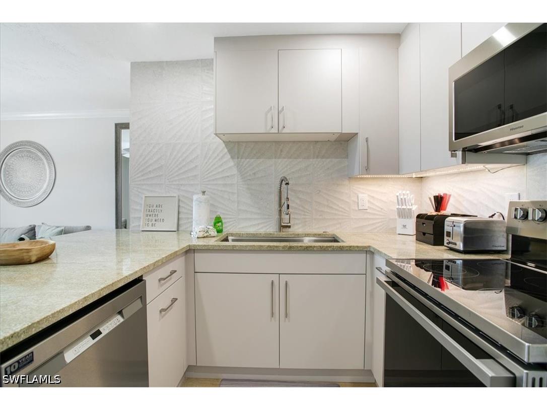 457 Tallwood Street #305 Marco Island FL 34145 226013804 image2