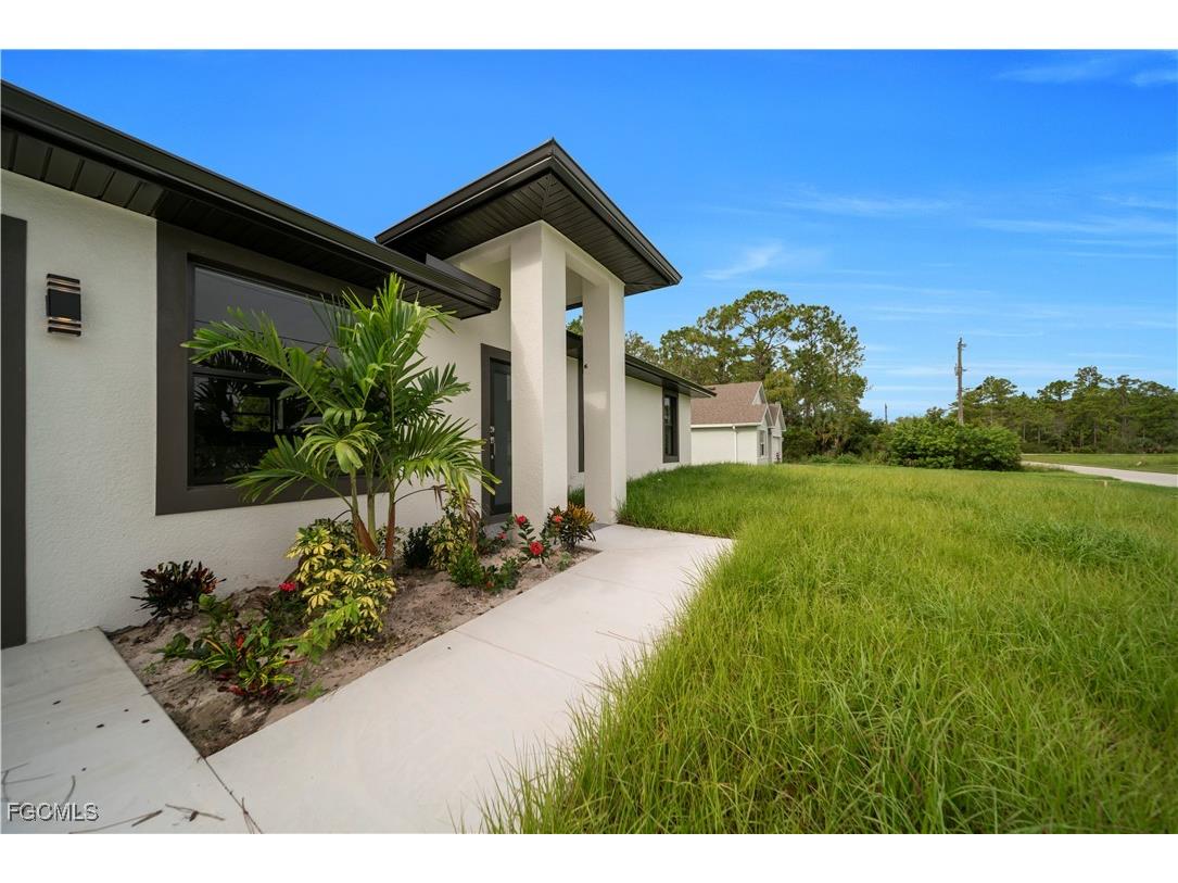 457 Woodman Drive Lehigh Acres FL 33972 2025011233 image5
