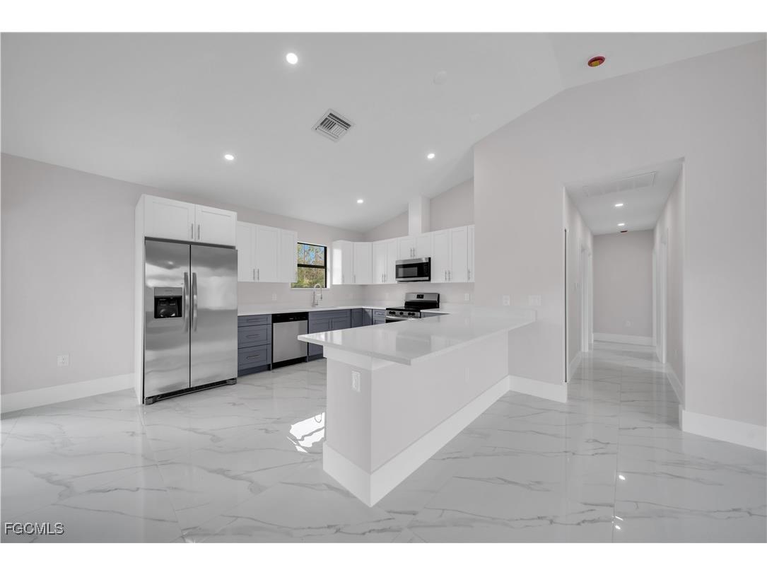 457 Woodman Drive Lehigh Acres FL 33972 2025011233 image7