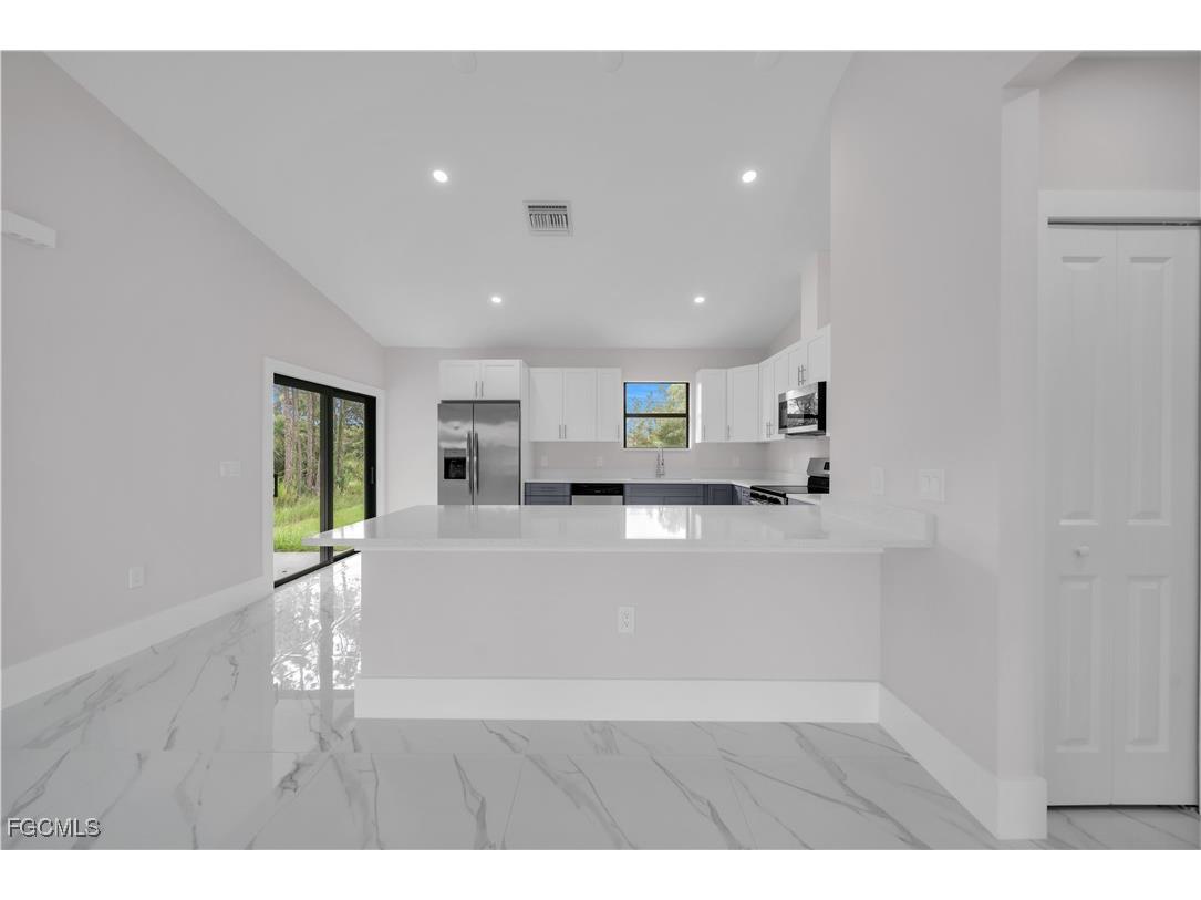 457 Woodman Drive Lehigh Acres FL 33972 2025011233 image8