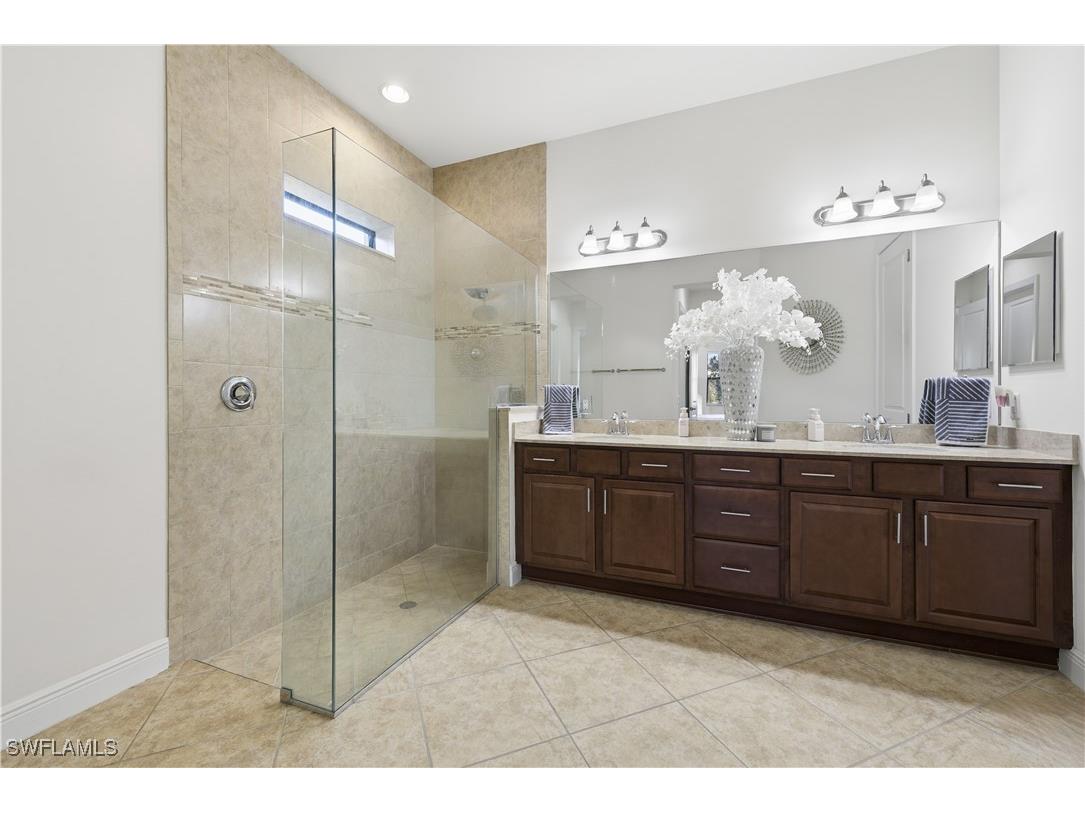 4573 Tamarind Way Naples FL 34119 225079730 image13