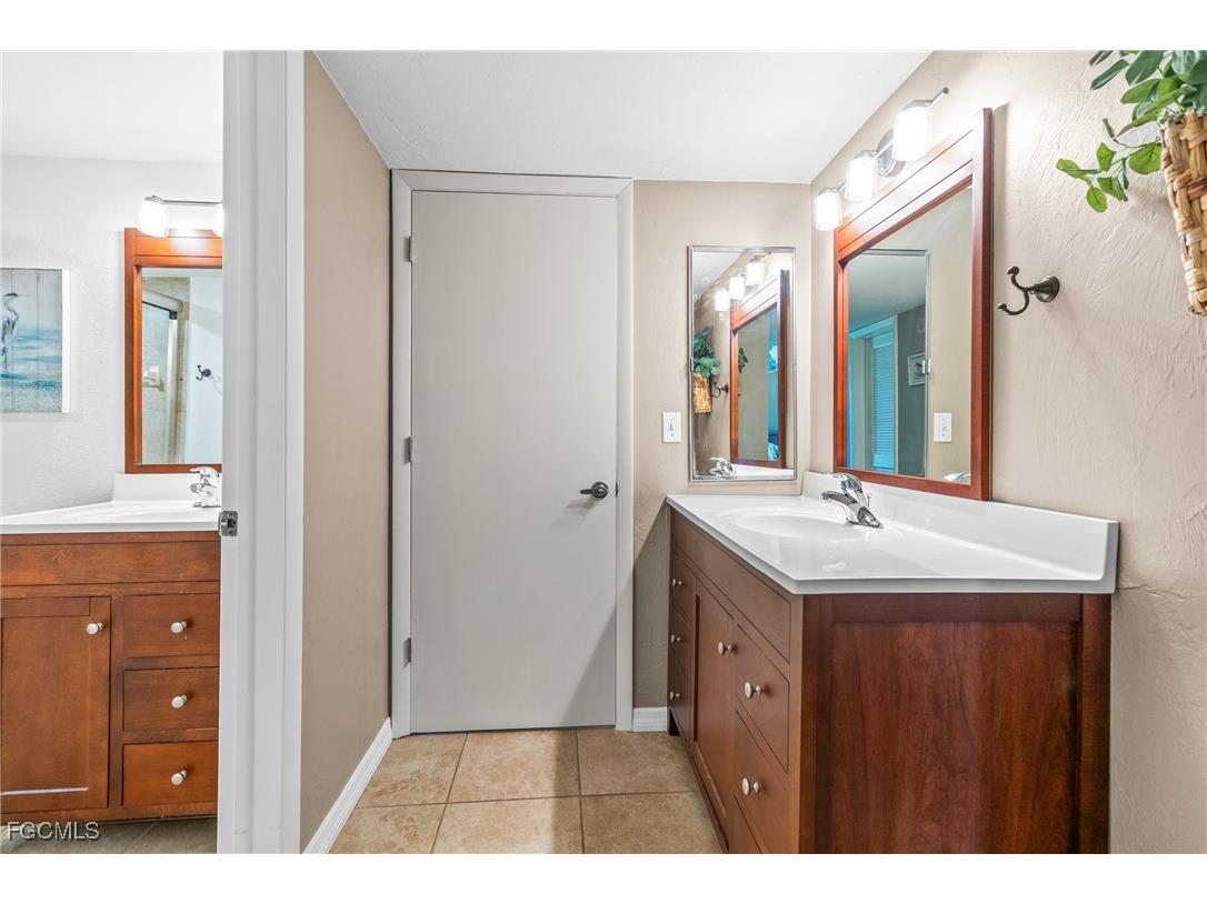 4574 Trawler Court #101 Fort Myers FL 33919 2025012676 image23