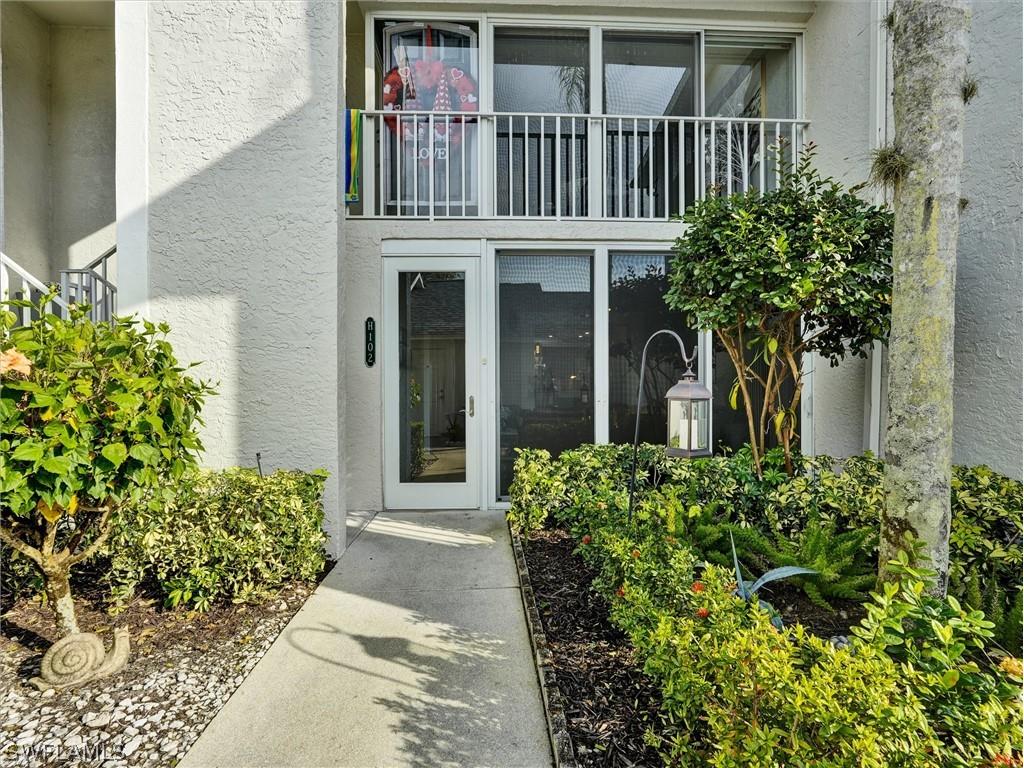 458 Country Hollow Court #H102 Naples FL 34104 226006664 image1