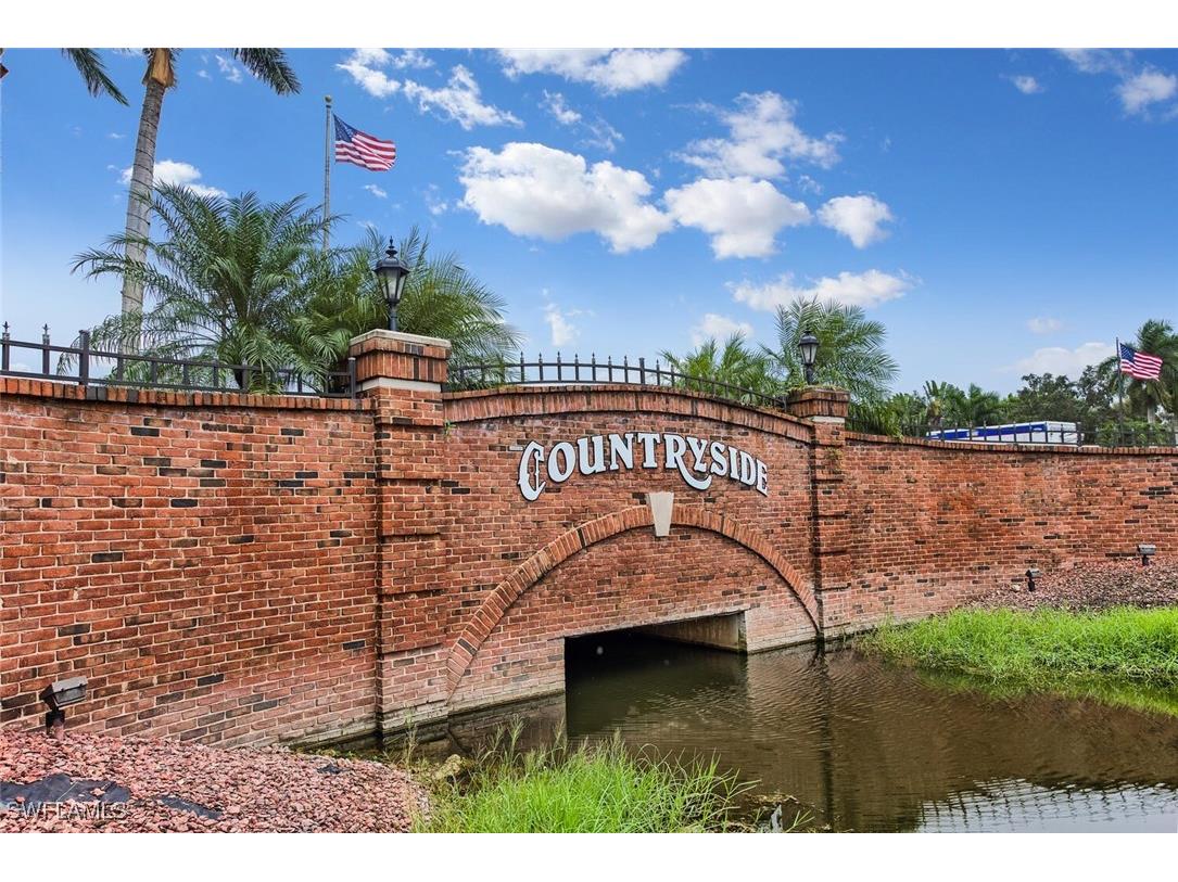 458 Countryside Drive Naples FL 34104 225064904 image1