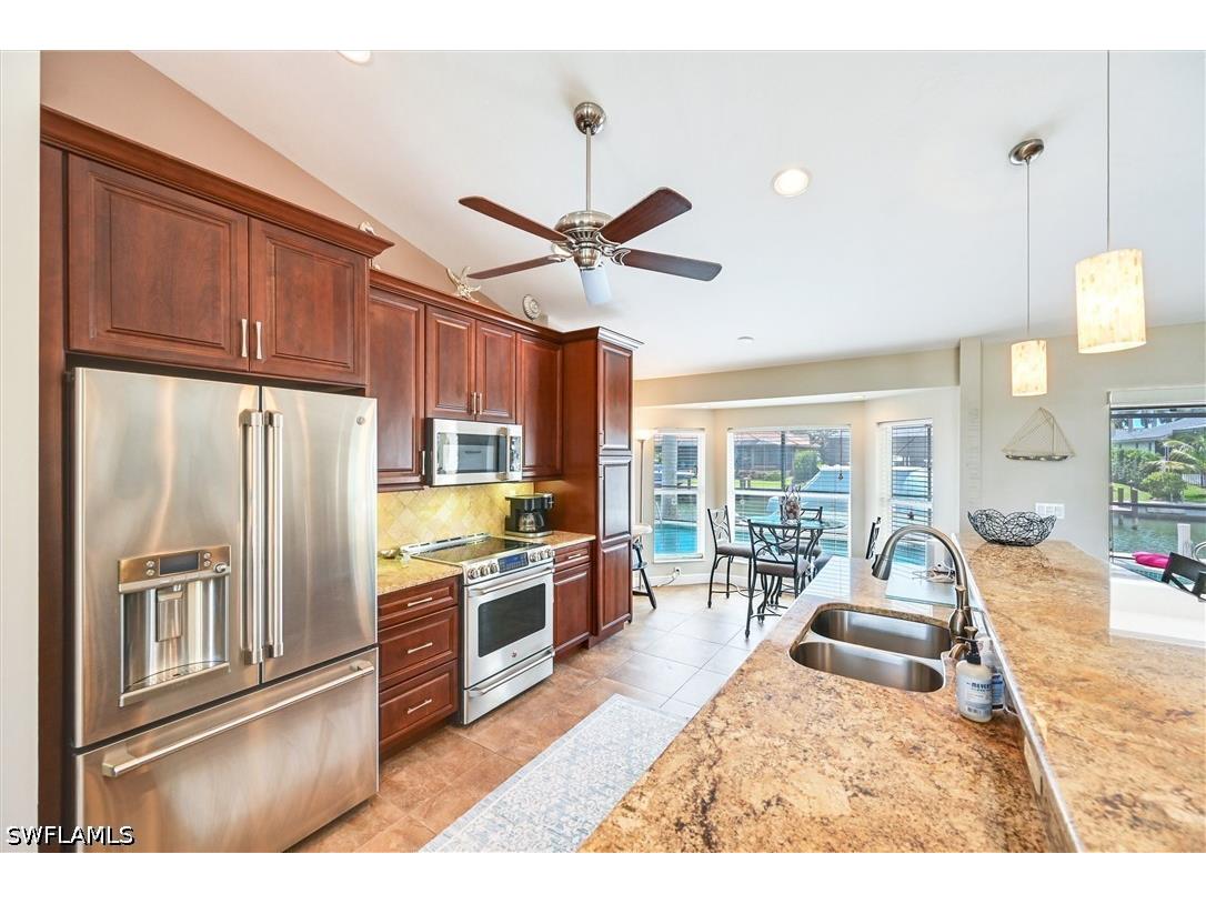 458 Waterleaf Court Marco Island FL 34145 226016609 image3