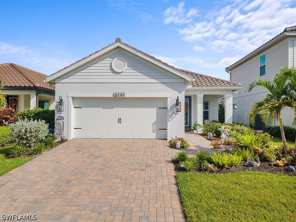 4584 Centaurus Circle Naples FL 34120 226012962 image1