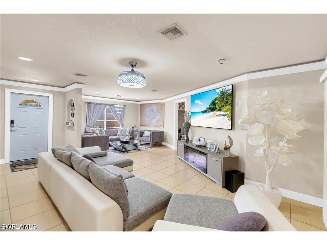 4587 25th Court SW Naples FL 34116 226018581 image9