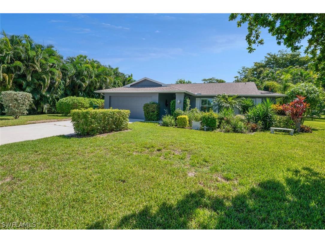 4589 Lakewood Boulevard Naples FL 34112 224060852 image1