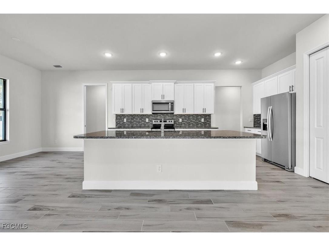 459 NE 2nd Place Cape Coral FL 33909 225033889 image5