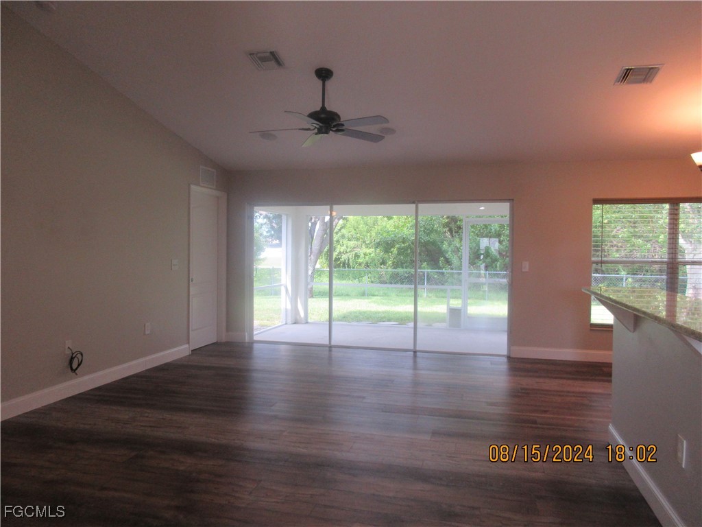 459 NE 3rd Avenue Cape Coral FL 33909 2025008523 image10
