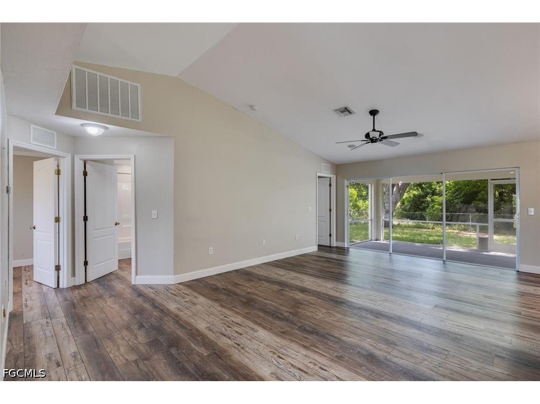 459 NE 3rd Avenue Cape Coral FL 33909 2026030851 image2