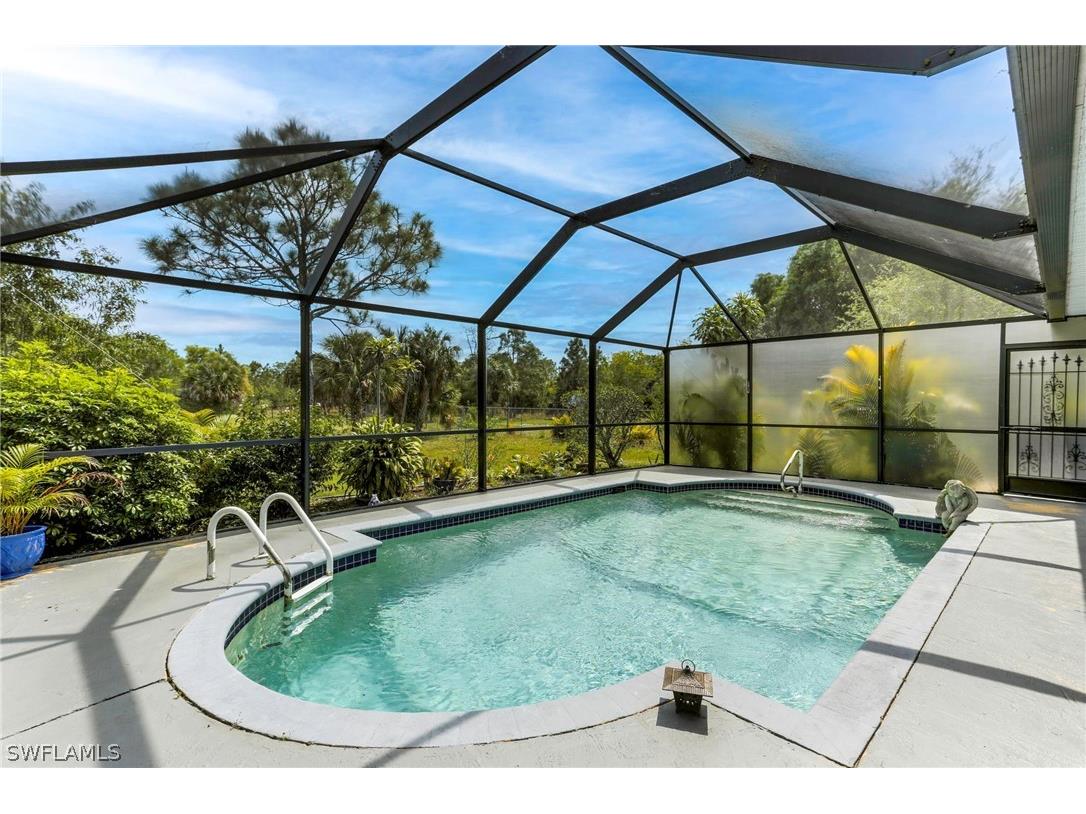 4590 8th Street NE Naples FL 34120 224020847 image1