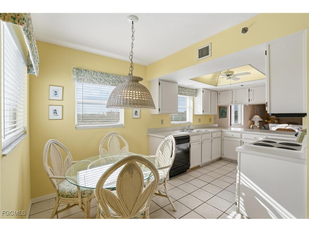 4591 Bay Beach Lane #294 Fort Myers Beach FL 33931 2025022764 image6