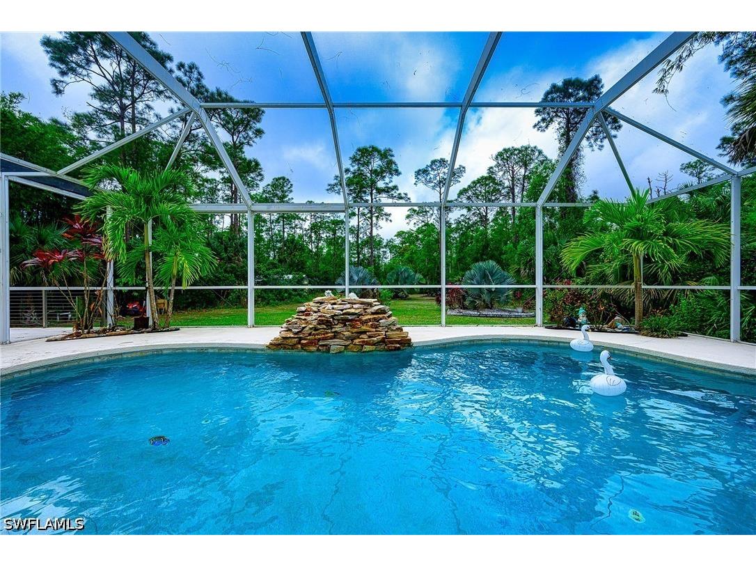 4595 16th Street NE Naples FL 34120 226017310 image1
