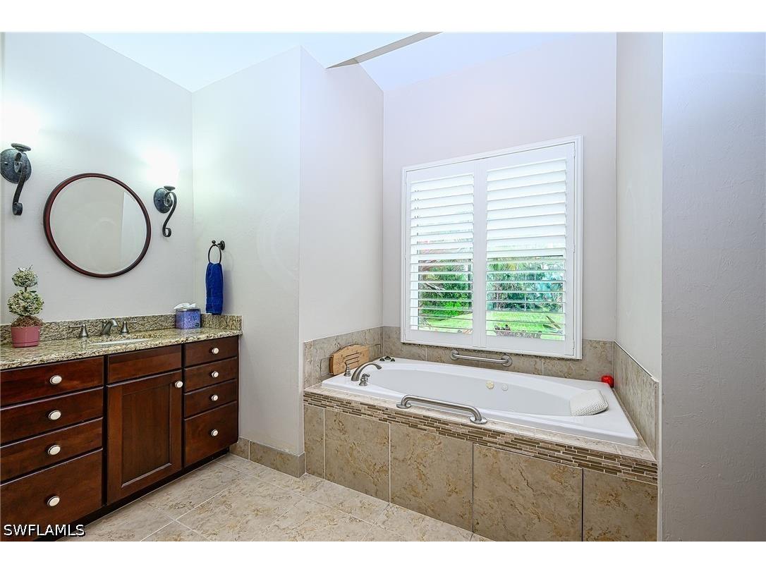 4595 16th Street NE Naples FL 34120 226017310 image13