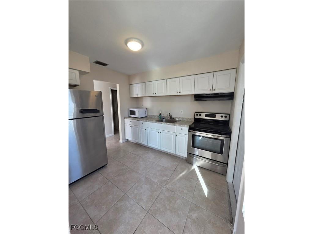 46 Hamlin Court Lehigh Acres FL 33936 2025024255 image4