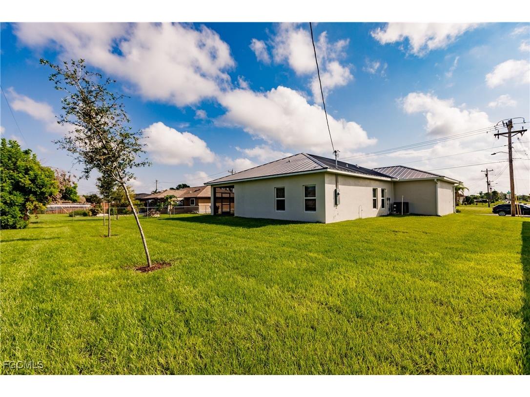 46 NE 4th Street Cape Coral FL 33993 2025000386 image25