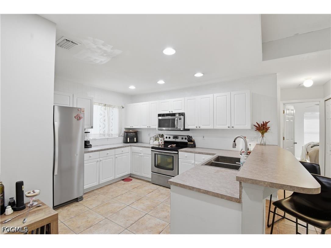 46 NW 1st Way Cape Coral FL 33993 2026017848 image3