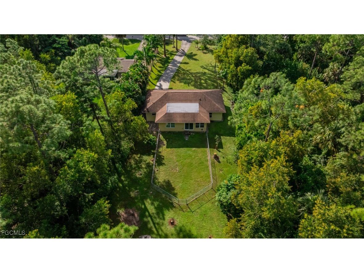 460 3rd Street SW Naples FL 34117 2025015628 image5