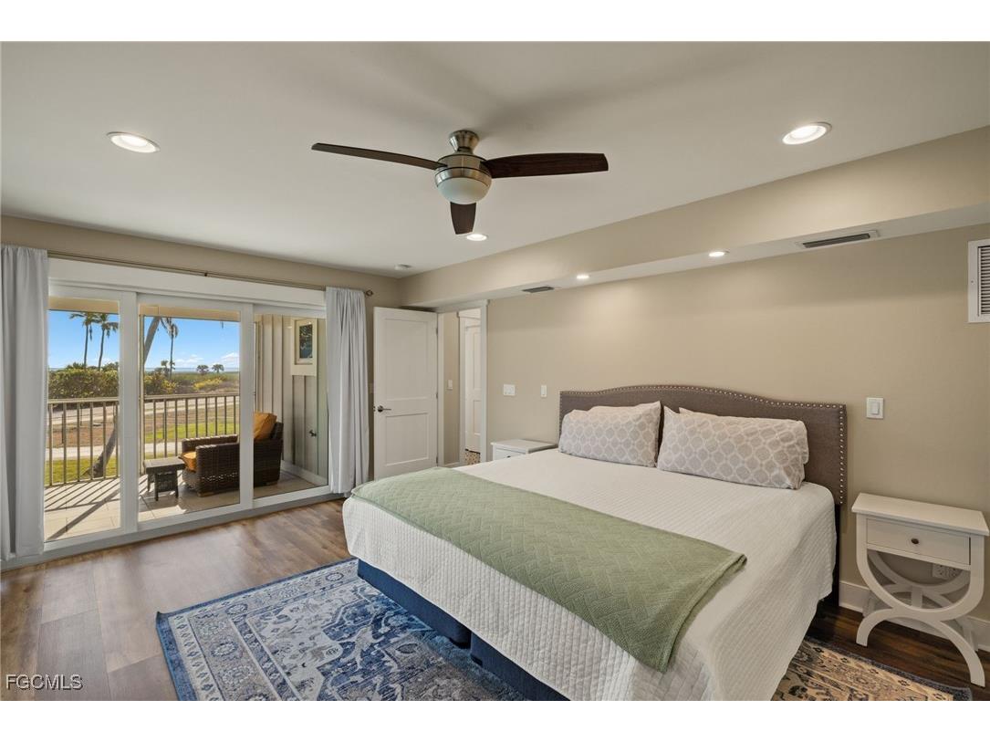460 E Gulf Drive Sanibel FL 33957 2025019649 image17