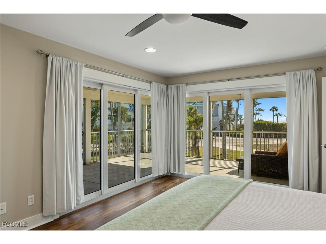 460 E Gulf Drive Sanibel FL 33957 2025019649 image20