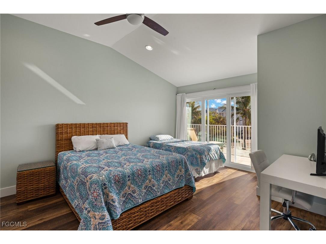 460 E Gulf Drive Sanibel FL 33957 2025019649 image31