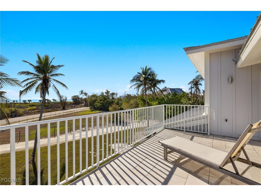 460 E Gulf Drive Sanibel FL 33957 2025019649 image32