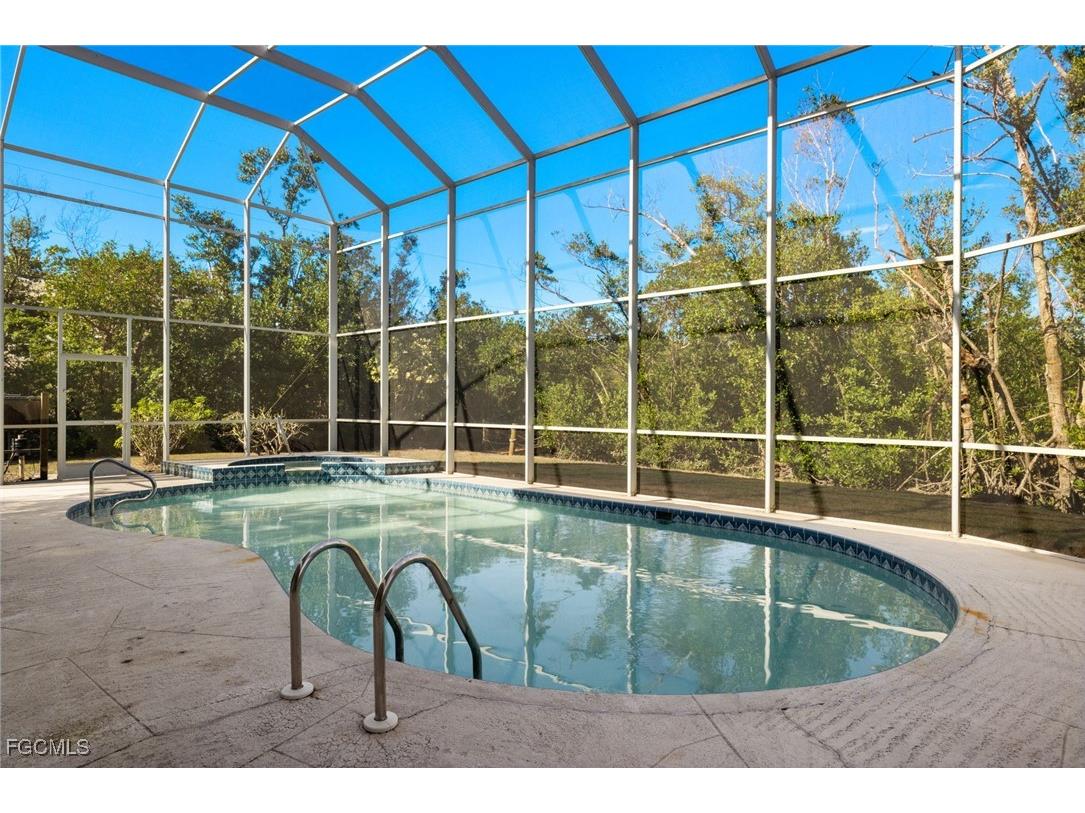 460 E Gulf Drive Sanibel FL 33957 2025019649 image4