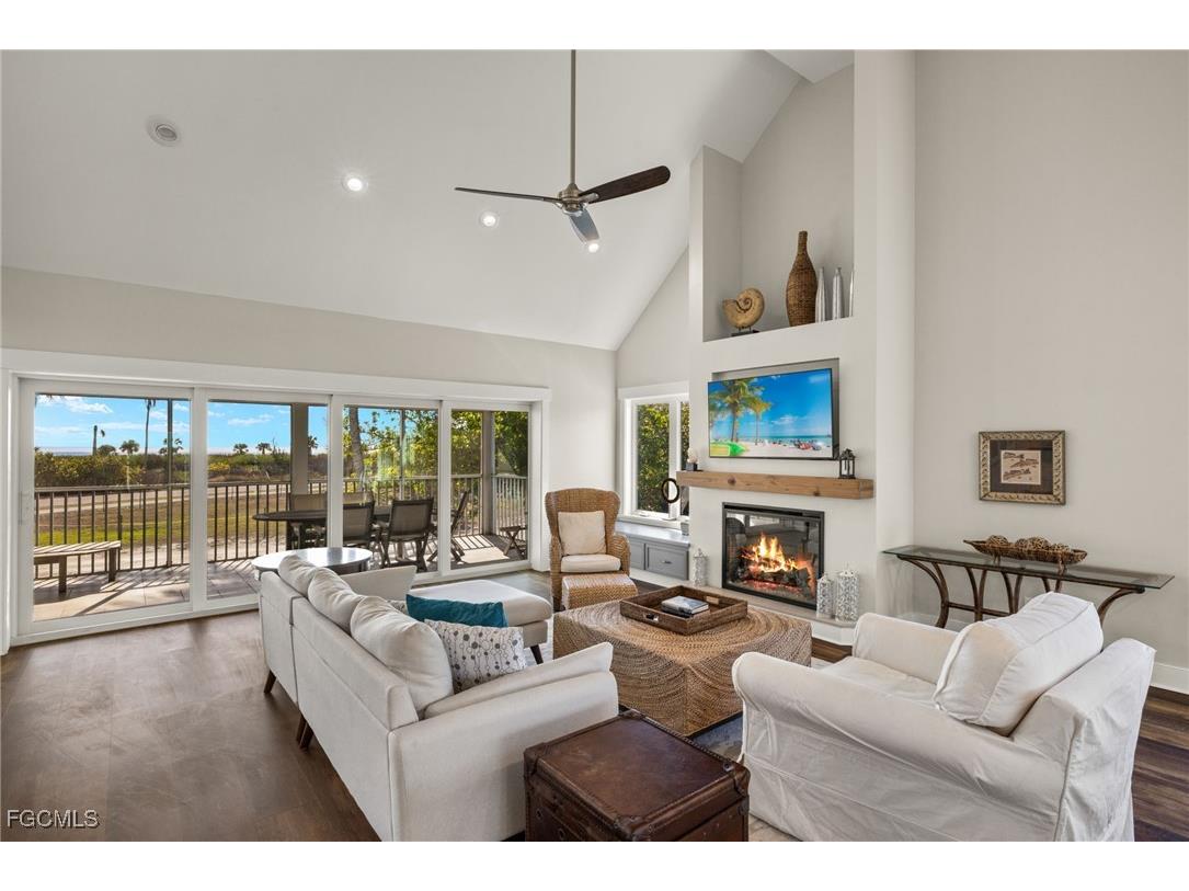 460 E Gulf Drive Sanibel FL 33957 2025019649 image7