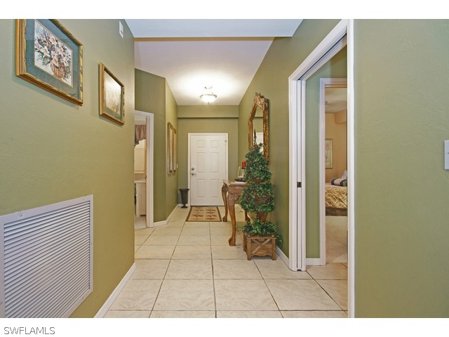 460 Launch Circle #202 Naples FL 34108 222069801 image1