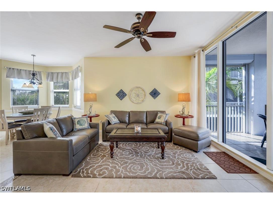 460 Launch Circle #301 Naples FL 34108 226018430 image1