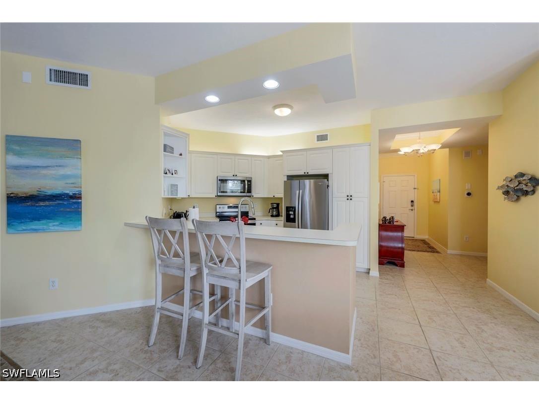 460 Launch Circle #301 Naples FL 34108 226018430 image4