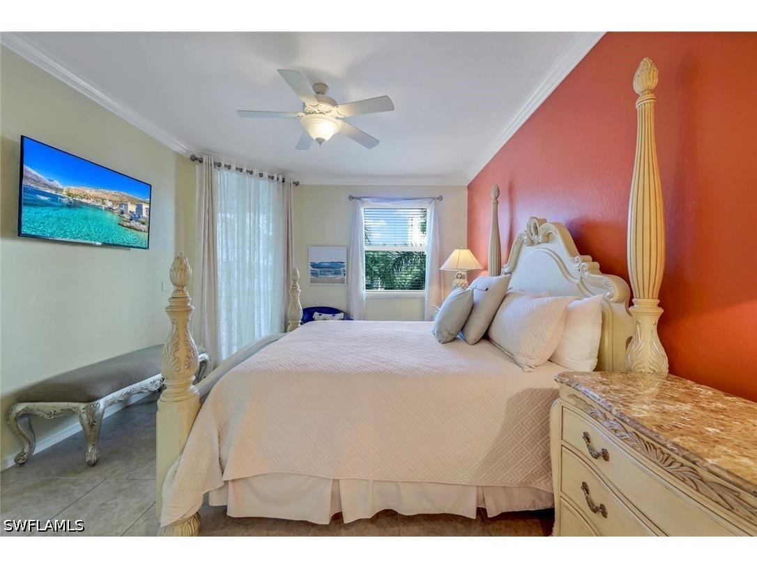 460 Launch Circle #301 Naples FL 34108 226018430 image7