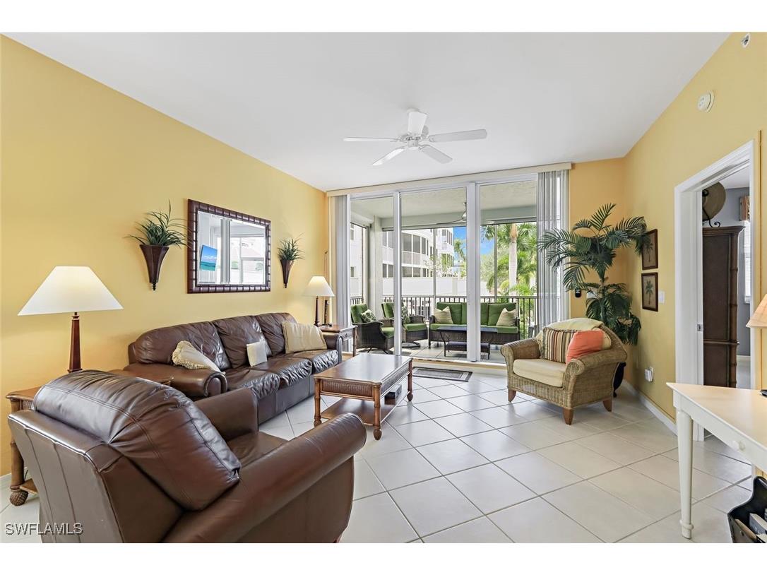 460 Launch Circle #201 Naples FL 34108 225066375 image1